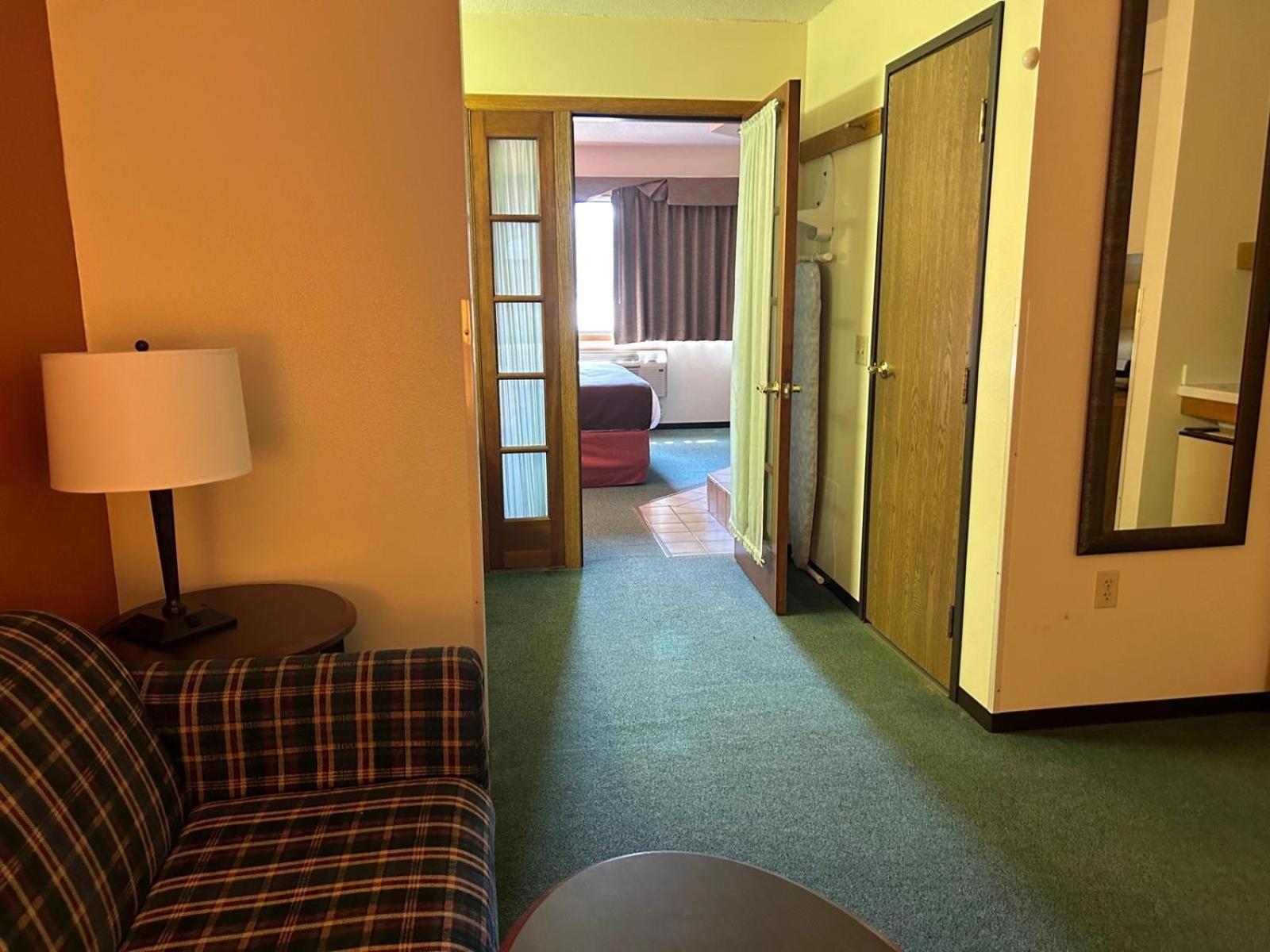 Northwoods Inn & Suites - Blackduck Εξωτερικό φωτογραφία